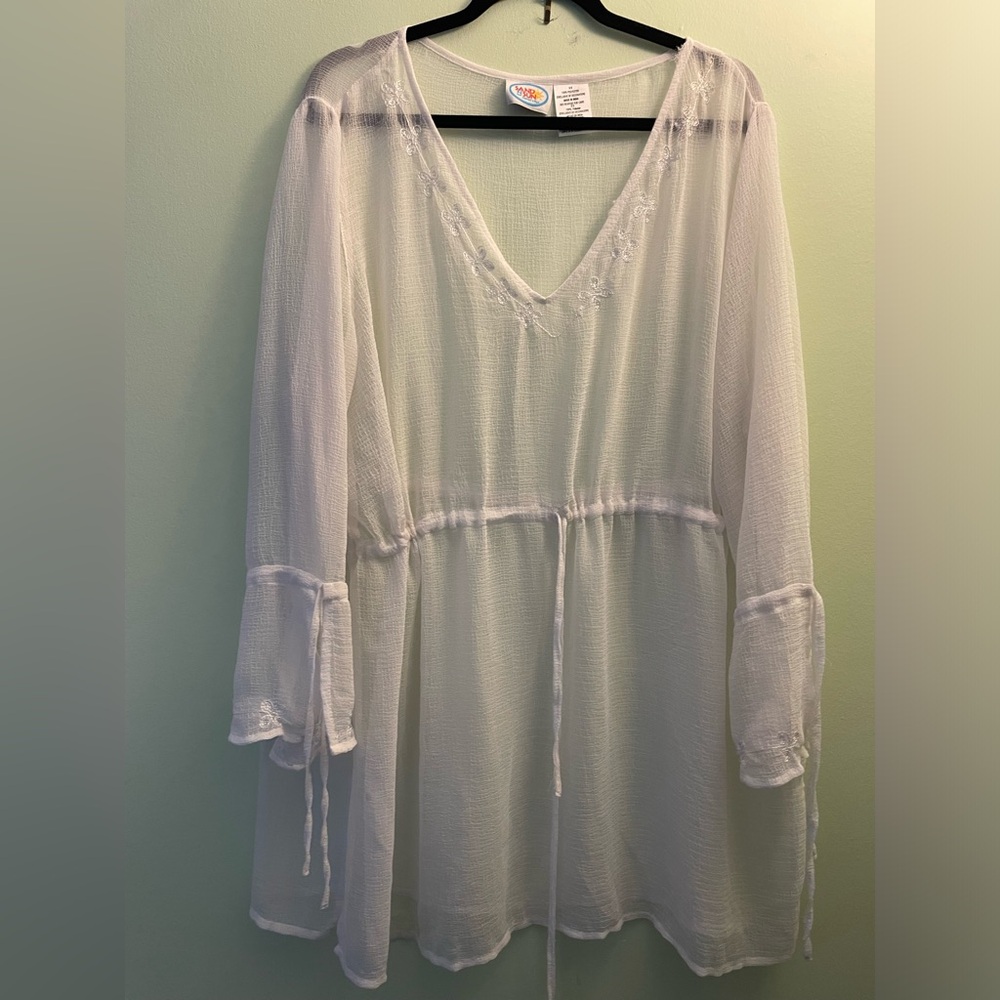 Women’s White Sheer Beach Coverup Size 3X